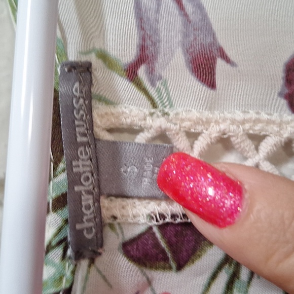 Charlotte Russe Floral Sheer Crochet Over-Sized Kimono. Size Small NWT - Picture 9 of 11